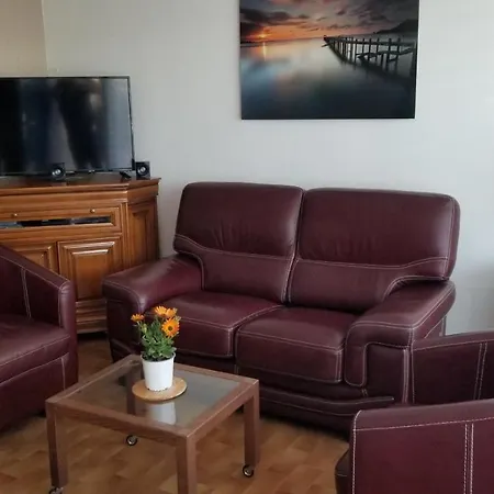 T2: Beachfront Comfort With Ac Apartment Balaruc-les-Bains