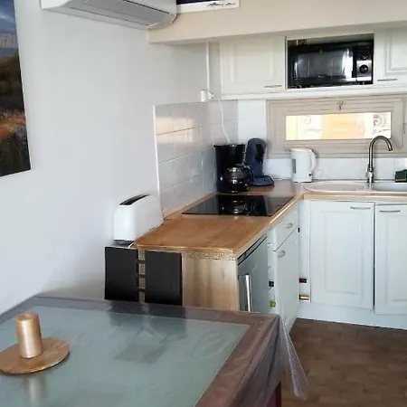 T2: Beachfront Comfort With Ac Apartment *