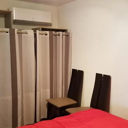 T2: Beachfront Comfort With Ac * Balaruc-les-Bains